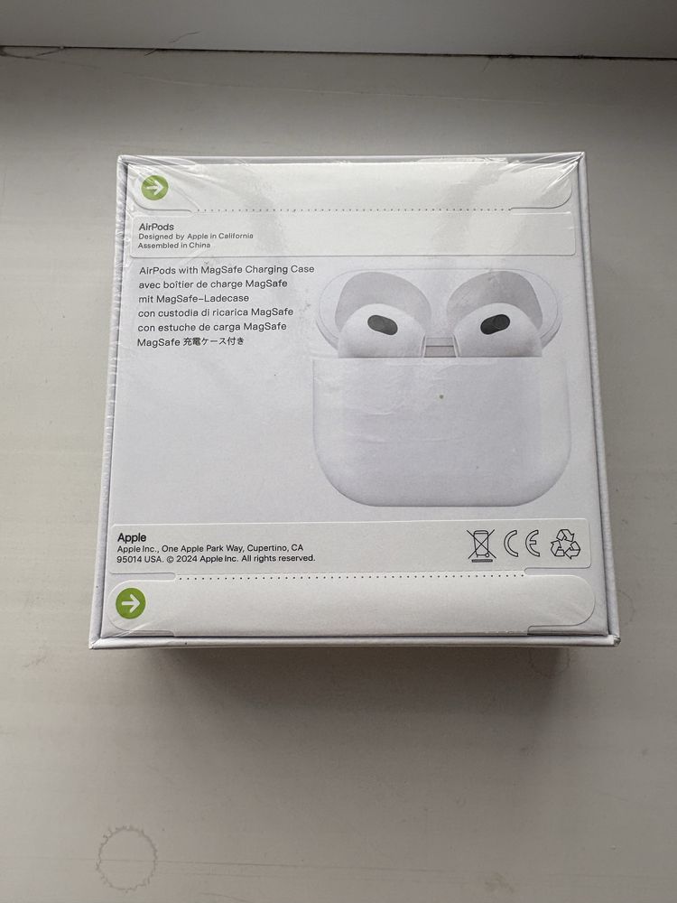 AirPods 3 продам запечатонный есть торг