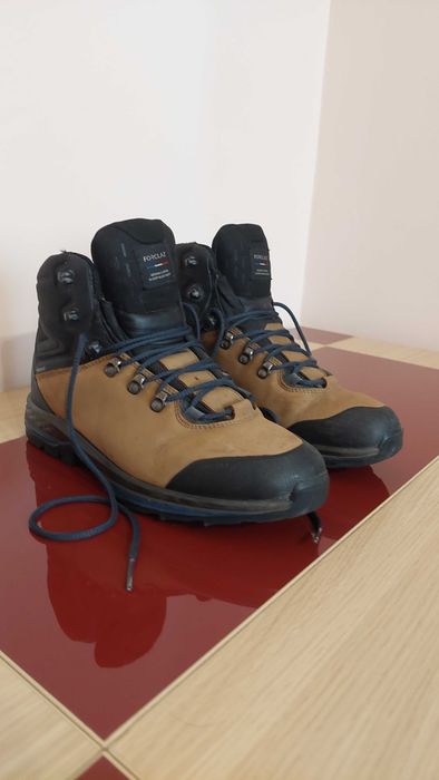 Bocanci Forclaz Trekking MT100 Înalți din piele Impermeabili