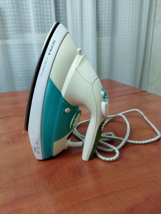 Утюг гладильный Supra б/у