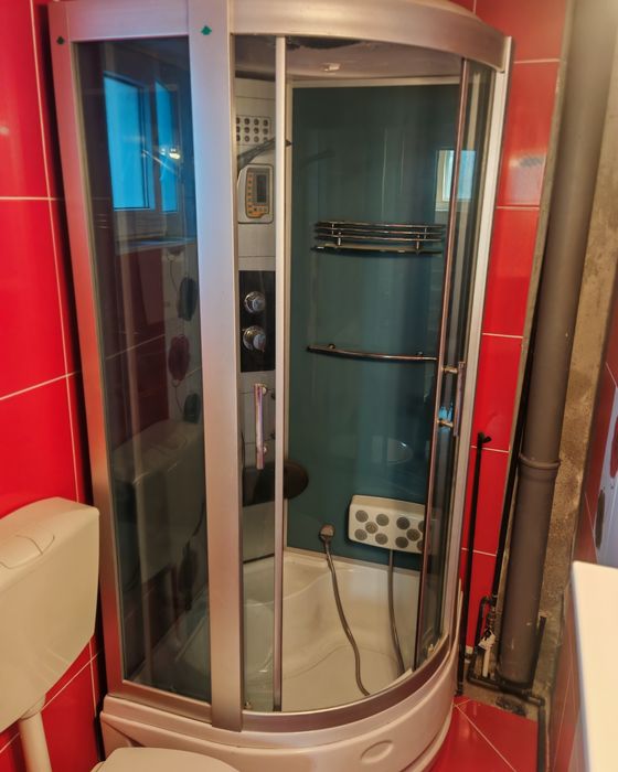 Cabina de dus nefolosită