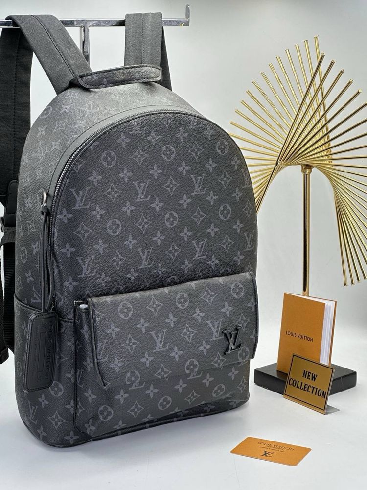 Ghiozdan  Louis Vuitton Nou !!! Dimensiuni 40/35 !!!