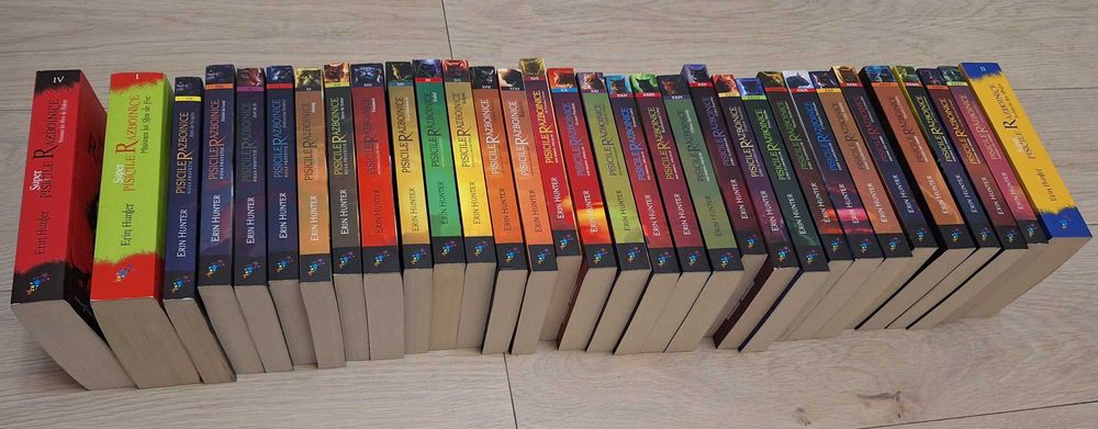 Carti Pisicile razboinice la set!! Mai ieftine ca pe site-ul editurii!