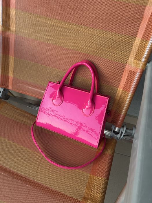 Сладка розова чанта с махаща се дръжка