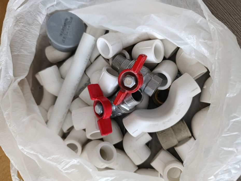 Продам два шаровых крана на 15