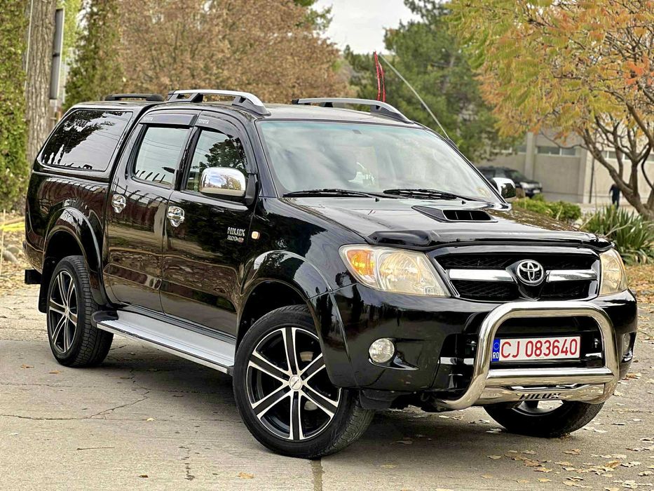- IMPECABILA Toyota Hilux INVINCIBLE 3.0Tdi 170cp Import ITALIA