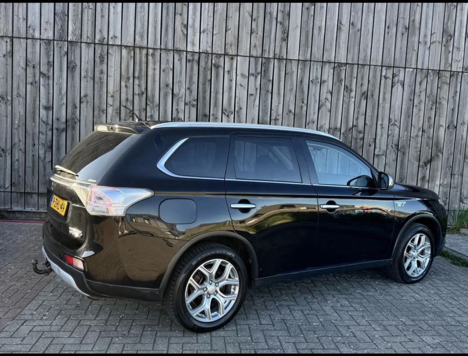 Mitsubishi Outlander 2015 PHEV