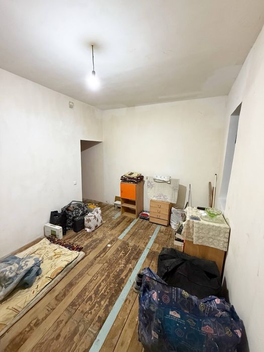 Срочно продаеться 2-комнатная квартира в городе Чирчике 4микрарайоне