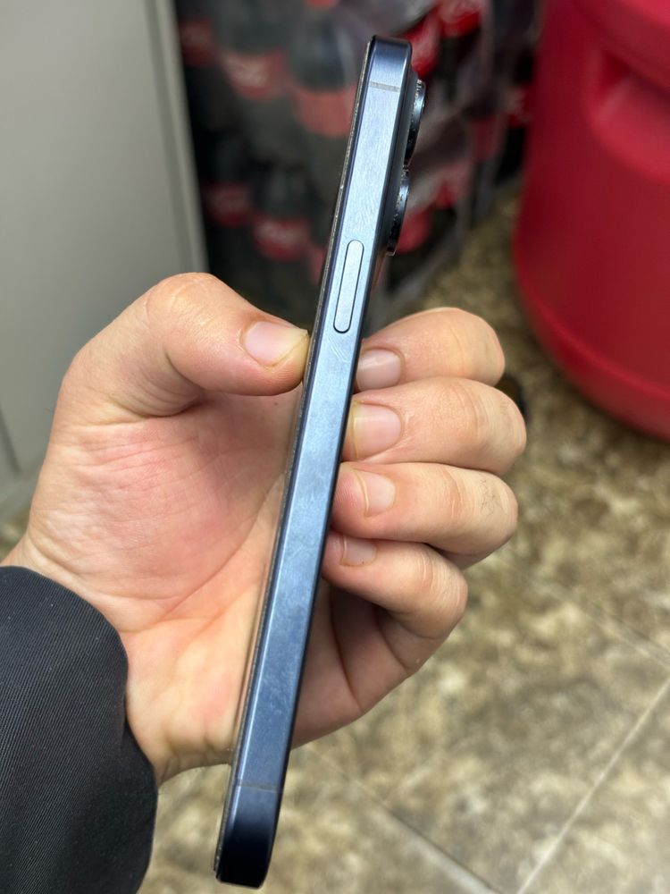 Продам 15pro max 256gb