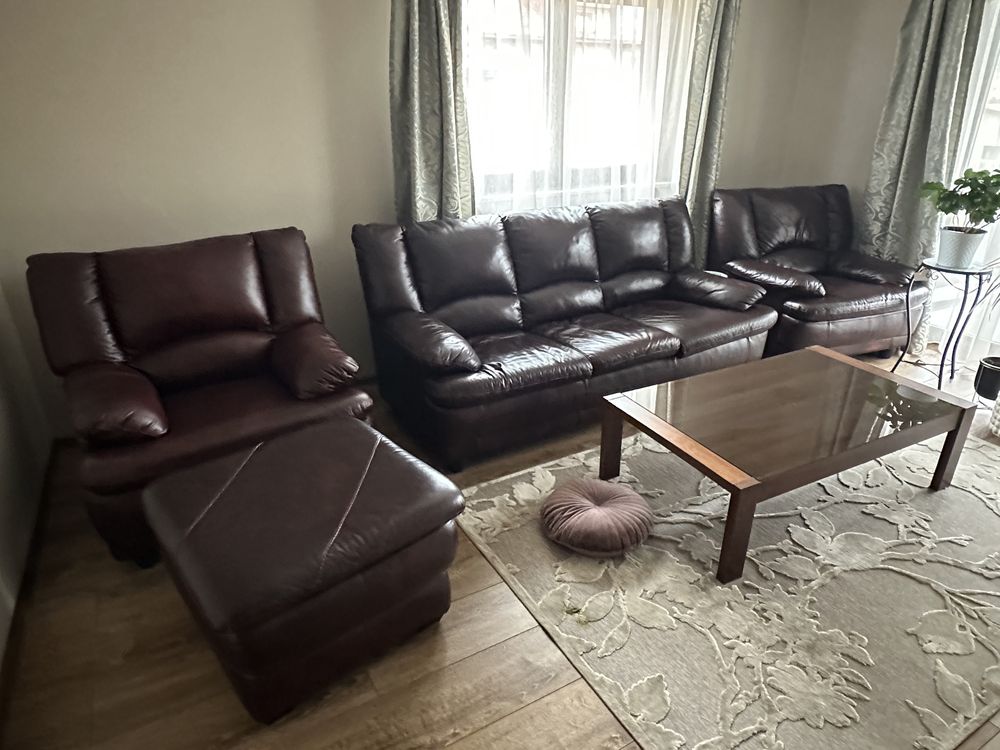 Set Living Piele Natur/Canapea Extensibila/2 Fotolii / Taburet / Masa