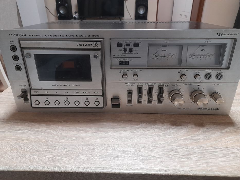 Дек Hitacni D900