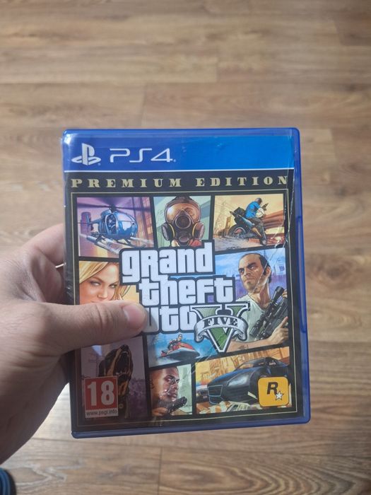 Диск GTA 5 на  PS4