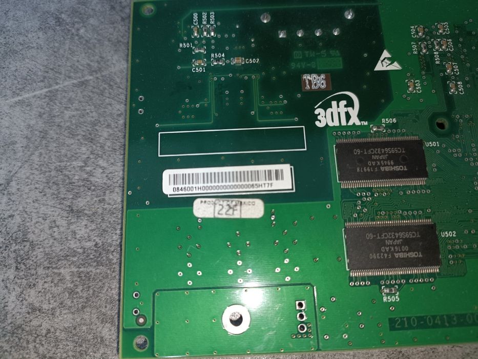 PACHET: 3dfx Voodoo5 5500 & Aureal Vortex2 8830 SQ2500