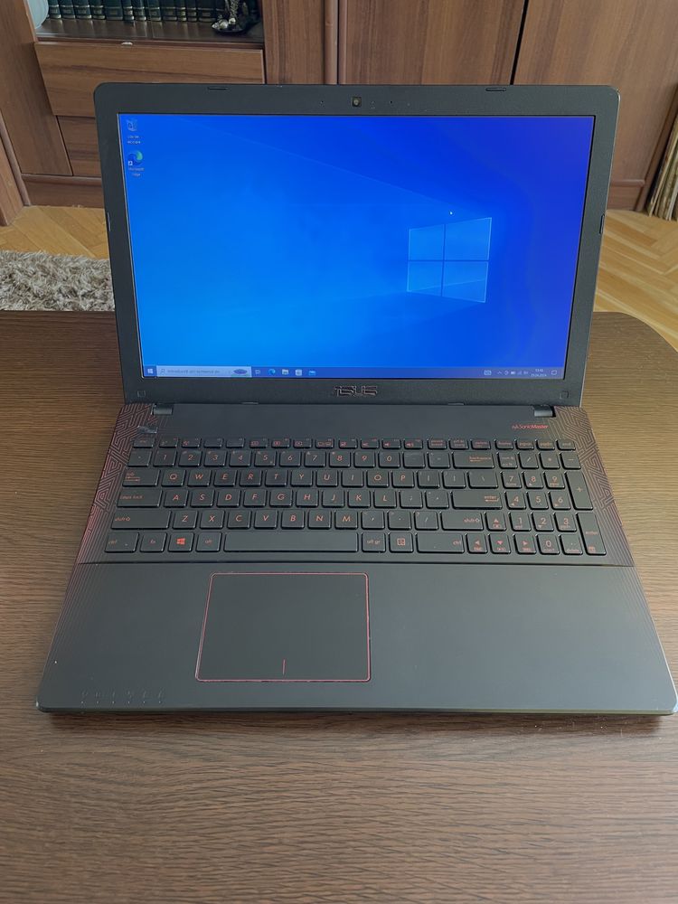 Laptop Asus i7-6700HQ, gtx950m, 8gb ram, 1TB