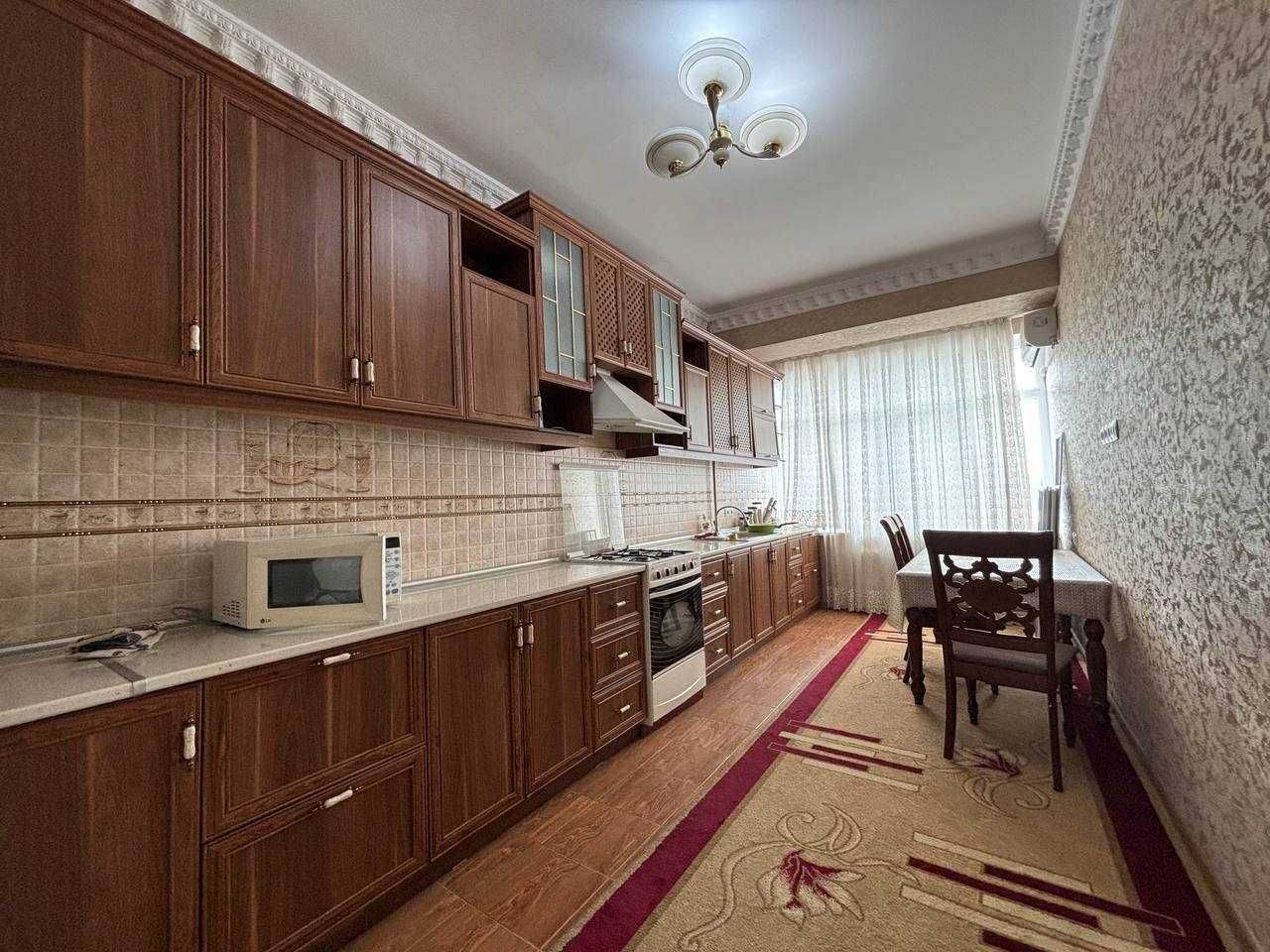 Отличная 4 комн квартира по ул.Айбека