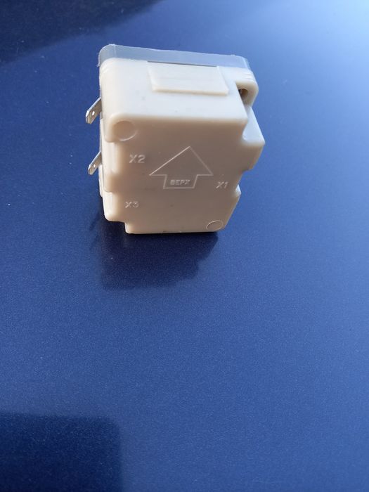 Реле пускозащитное