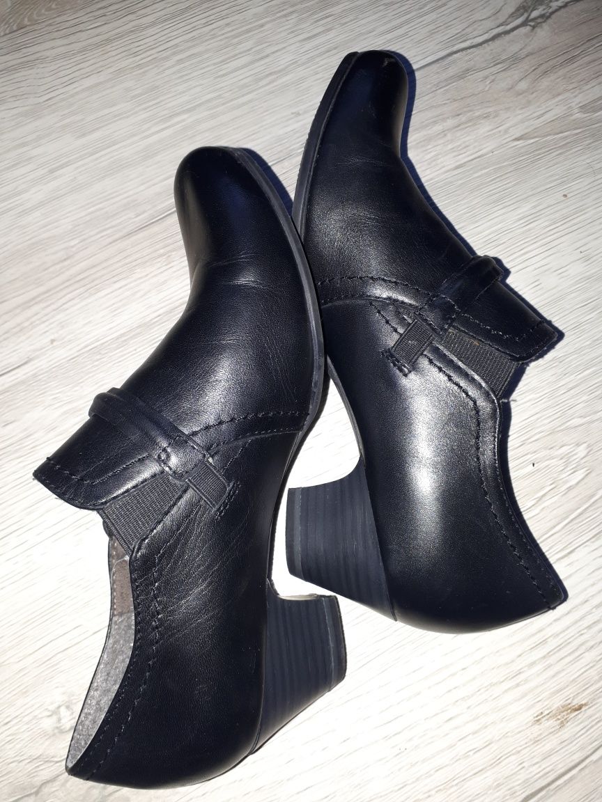 Botine (ghete) din piele naturala, masura 36, marca Tamaris