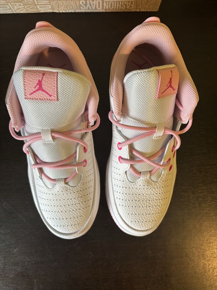 Nike, Pantofi pentru baschet Jordan Max Aura Mărime 40