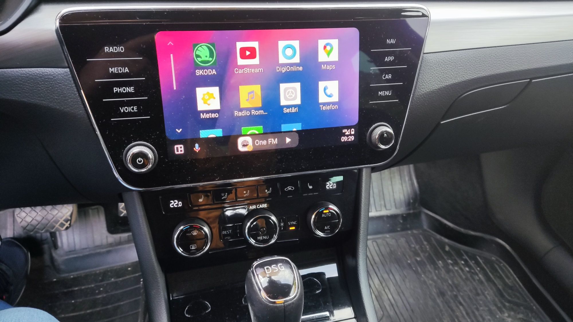 Adaptor wireless, compatibil cu Apple Carplay si Android Auto