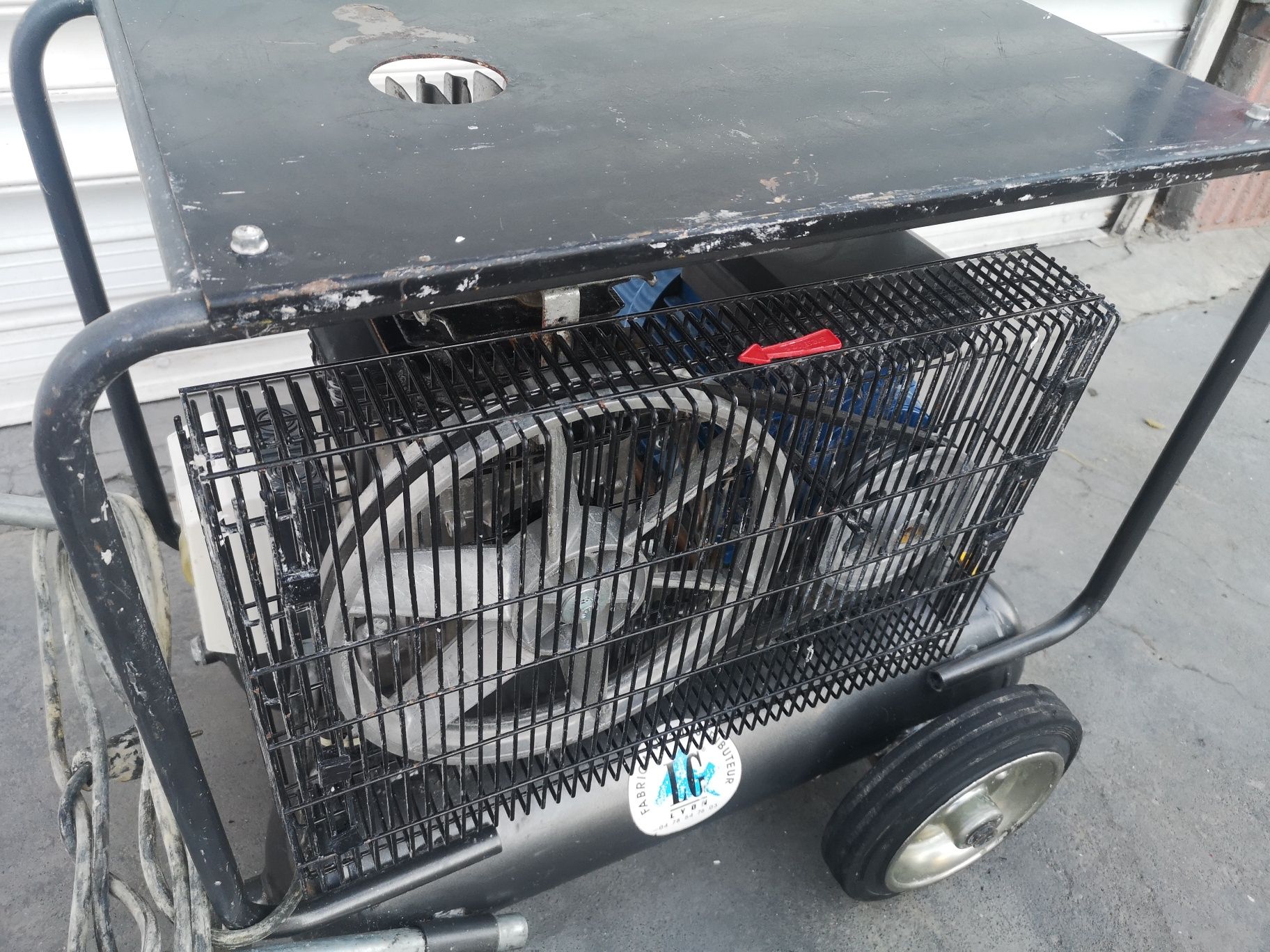 Компресор Двубутален 220V 10bar 2.5kw