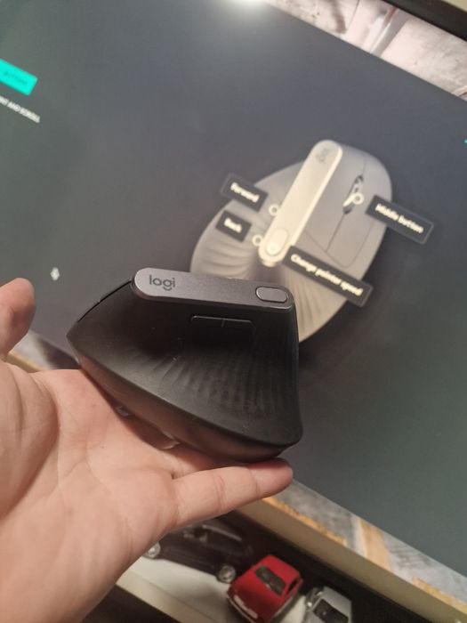 Mouse Logitech MX Vertical – ergonomic