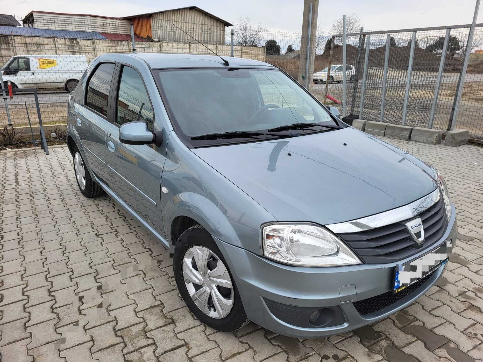 Dacia logan cu revizii/interventii la reprezentanta