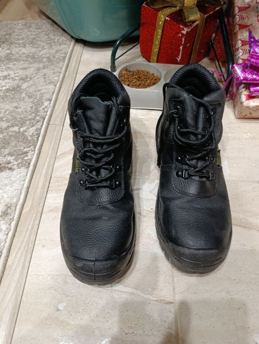 Работни зимни обувки