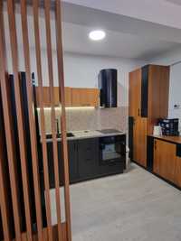 Inchiriez apartament cu 2 camere si 3 locuri de parcare