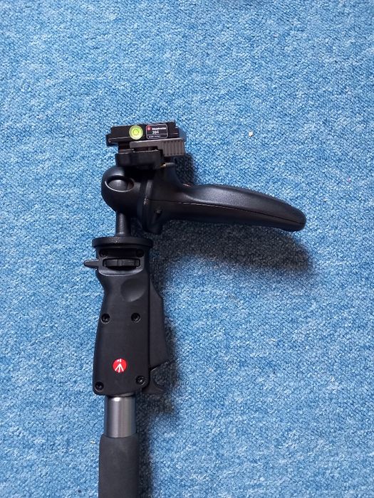 Monopied Manfrotto 685B + Cap 327RC2 Joystick