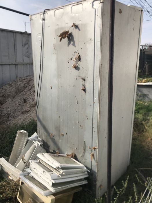 Продам холодильник
