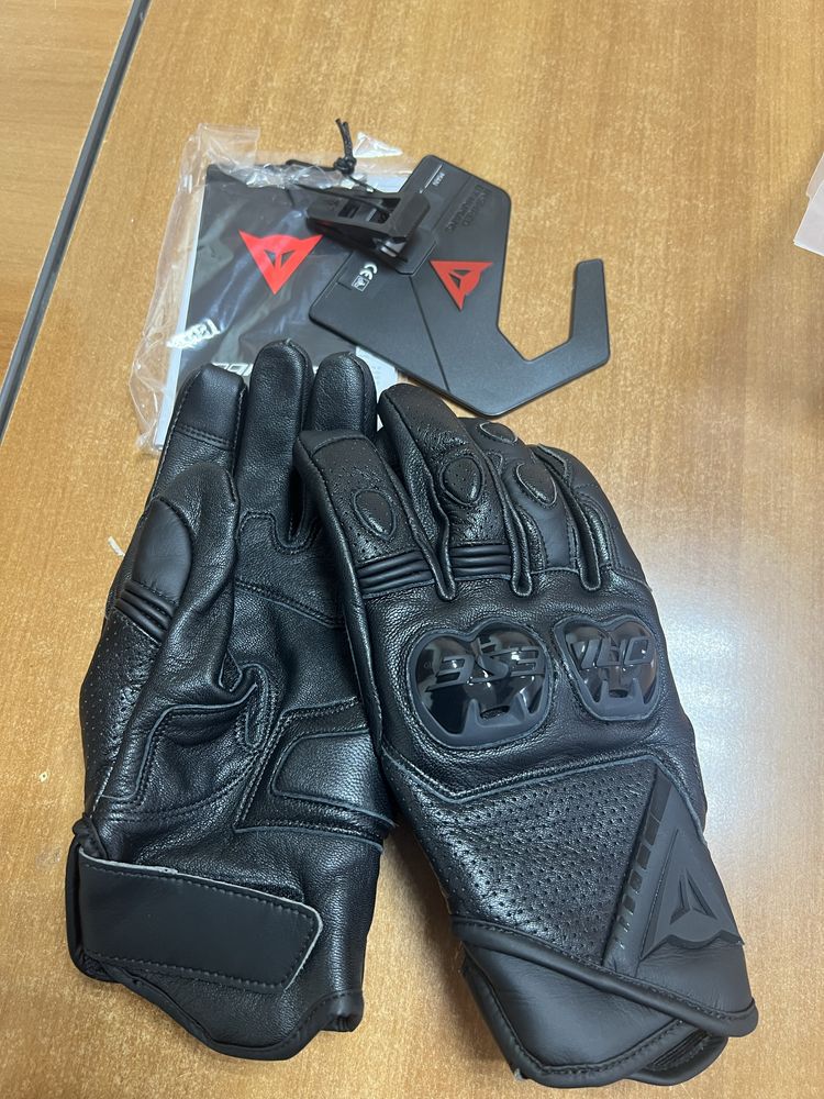 Новые мотоциклетные перчатки Dainese Blackshape Motorcycle Gloves