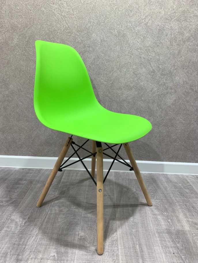 Стул  Эссен(Eames)( для кафе ресторанов)