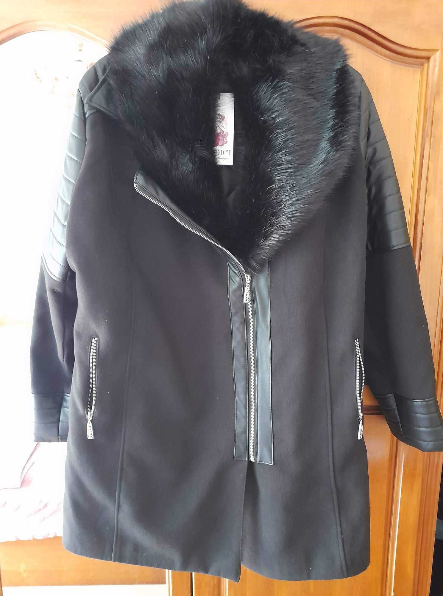 Дамско черно палто от еко кожа