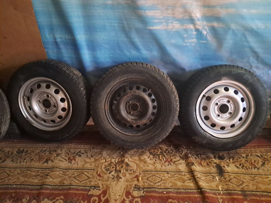 Продам Шины с дисками