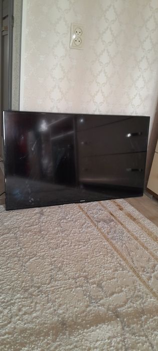 Samsung телевизор сатылады. 55×85 размерде.