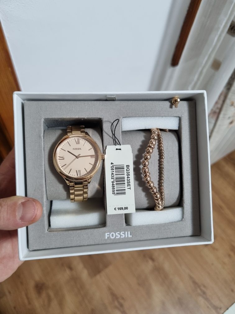 Ceas fossil cu bratari incluse