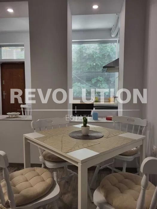 Дава се под наем Двустаен апартамент в Варна, Център - 60 кв.м за 600 € - Снимка #3