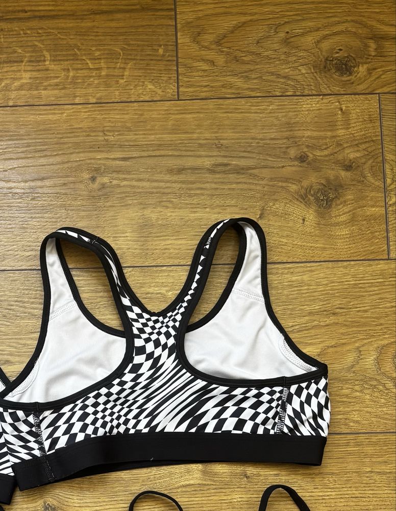 Спортно бюстие / Nike, размер М