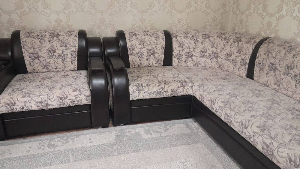 Продам диван угловой