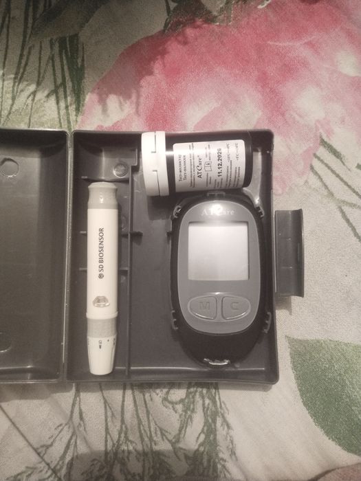 Продам глюкометр!В отличном состоянии плюс коробка тест полосок!