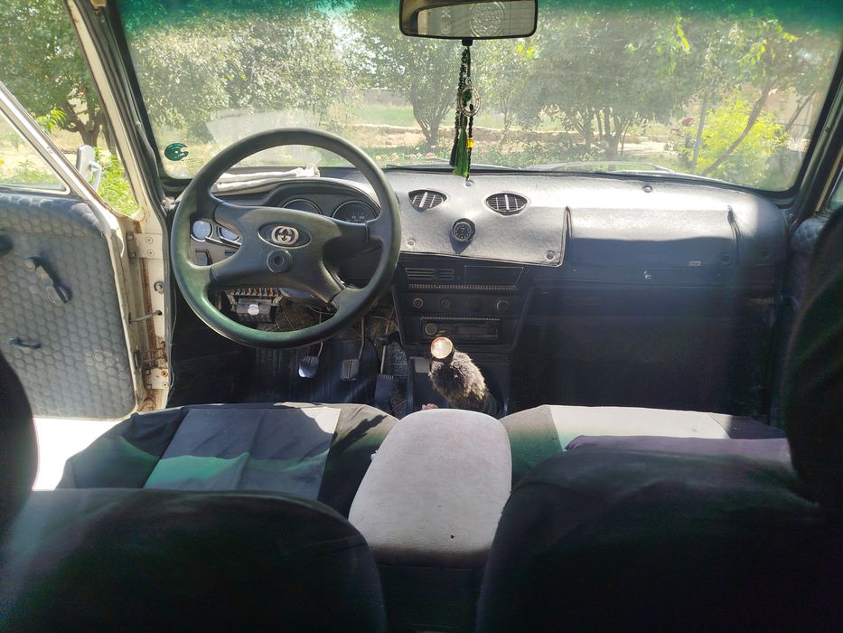 Vaz2106 sastuanasi yahshi radnoy kraska