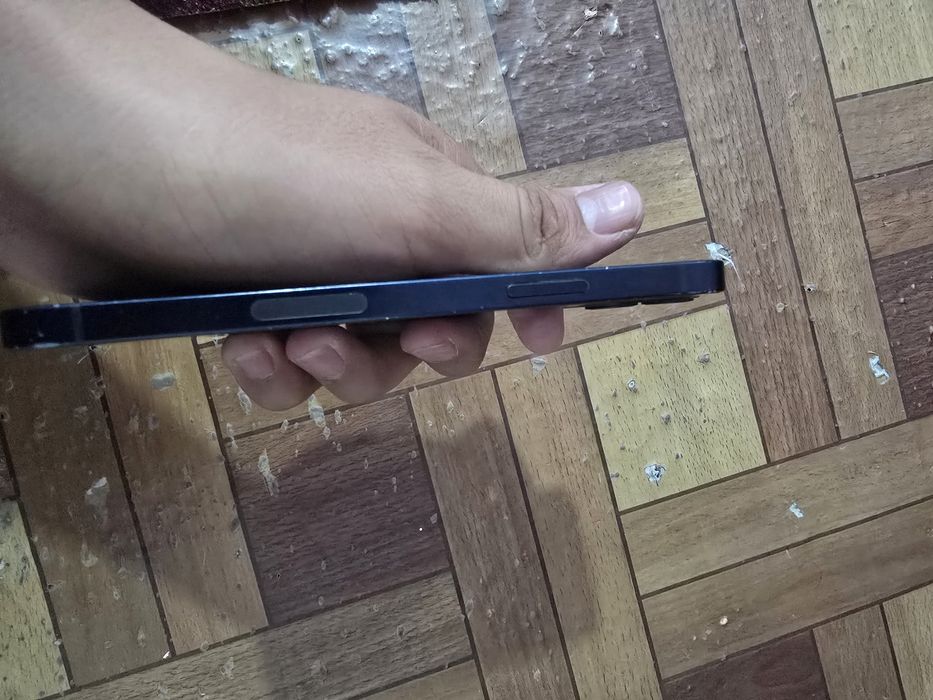 IPHONE 12  xotira 64