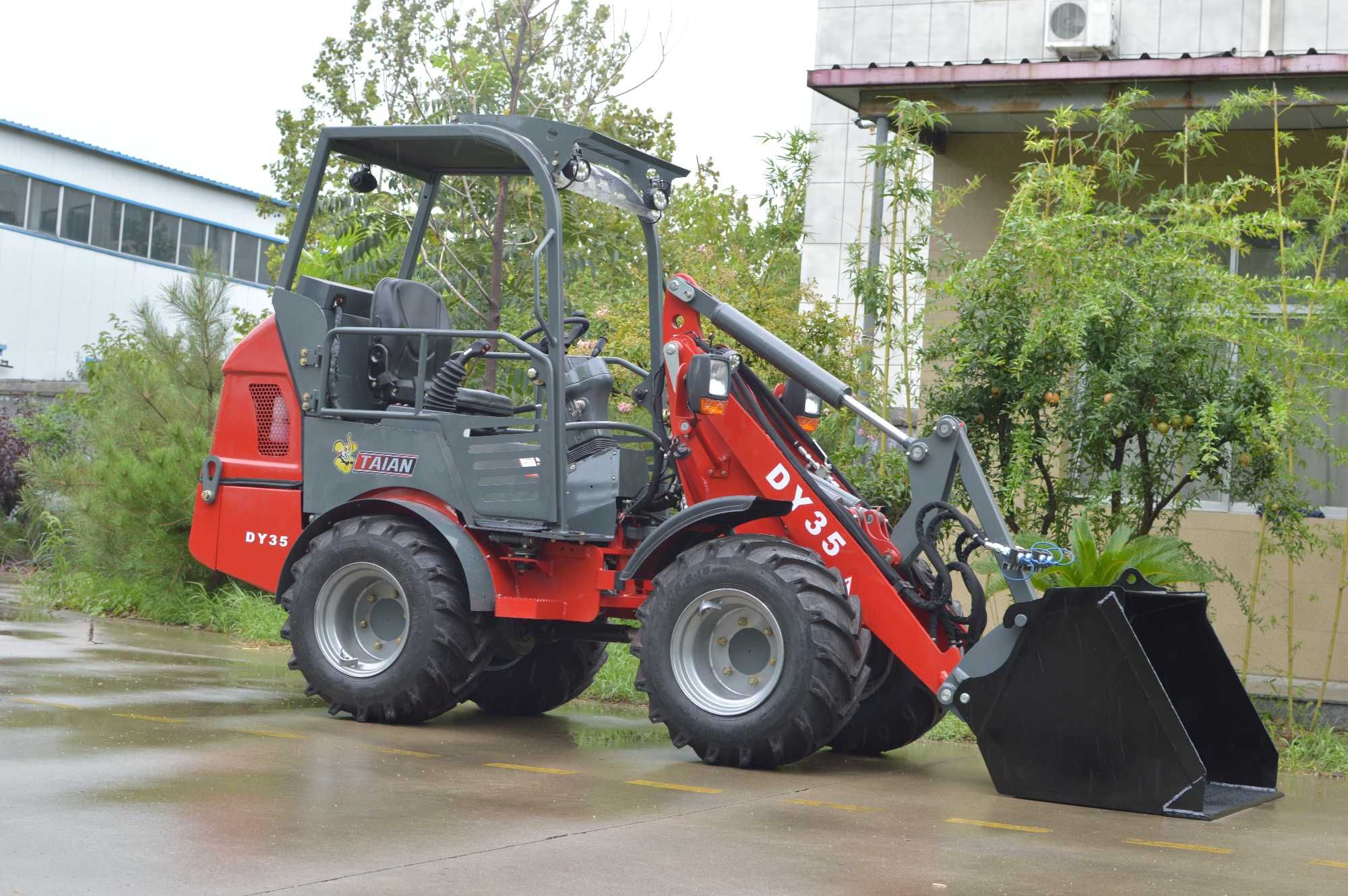 MIni Încărcător frontal articulat NOU DY35, motor Kubota