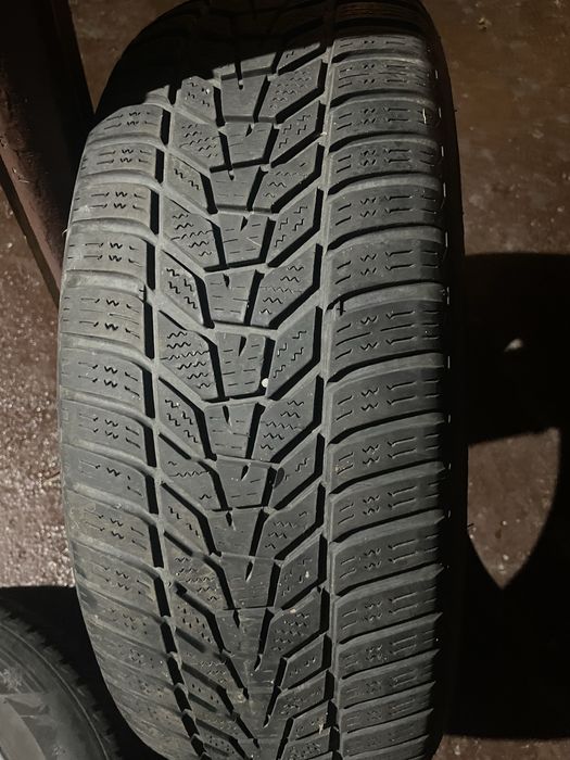 Cauciucuri dimensiune 215 60 17