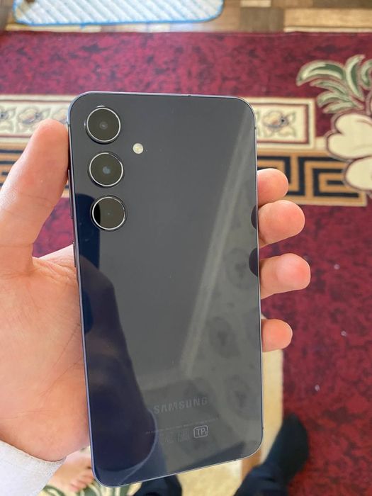 Samsung a55 300$ yana kelishiladi