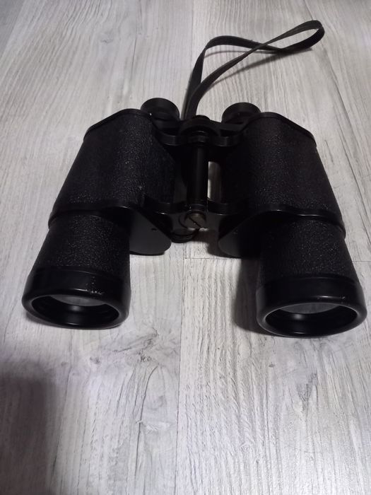 Vând binoclu marca Halina
