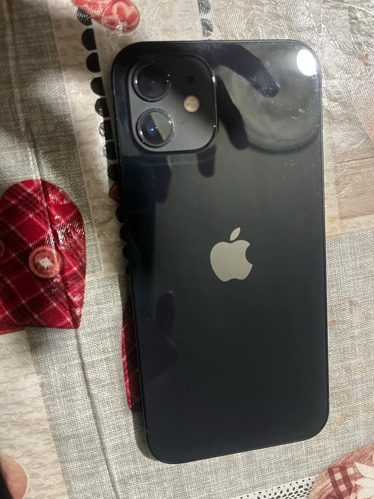 Vând Iphone 12 Baterie 100%