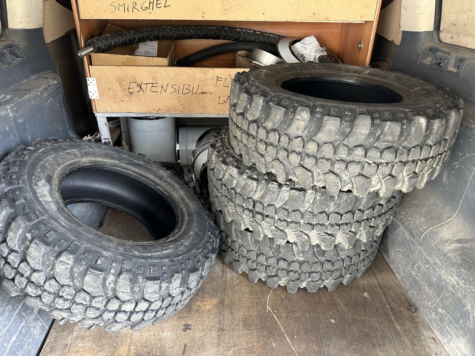 Cauciucuri 235/75 r15 off road