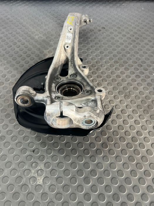 Fuzeta Dreapta Fata OEM Audi Q7 Q8 Porsche Cayenne Urus
