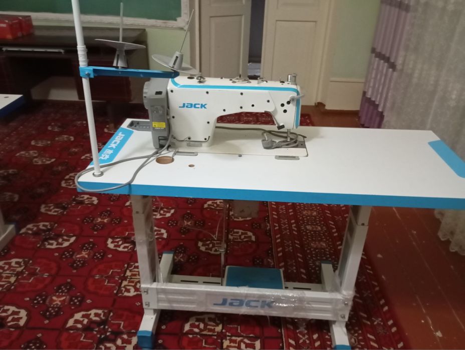 Tikuvmashinalari JACK va boshqalar