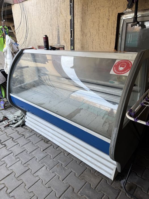 Холодильная витрина для колбас и сыров, мясо